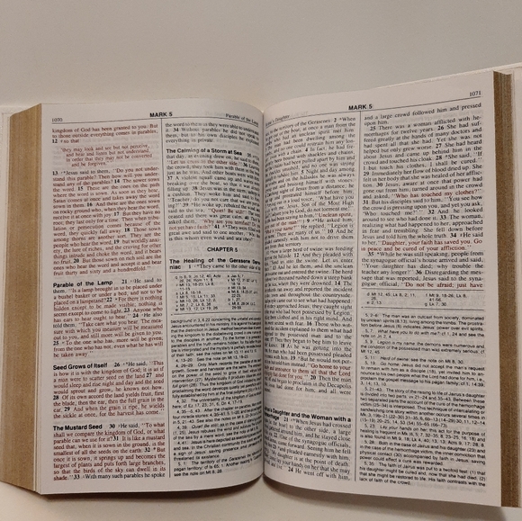 Holy Bible NAB Remembrance Edition Red Letter Hardcover 1970 - Picture 6 of 7